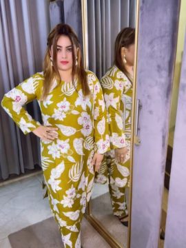প্রিমিয়াম ফ্লোরাল ড্রেস – স্টাইল আর আরামের সেরা মিশ্রণ!